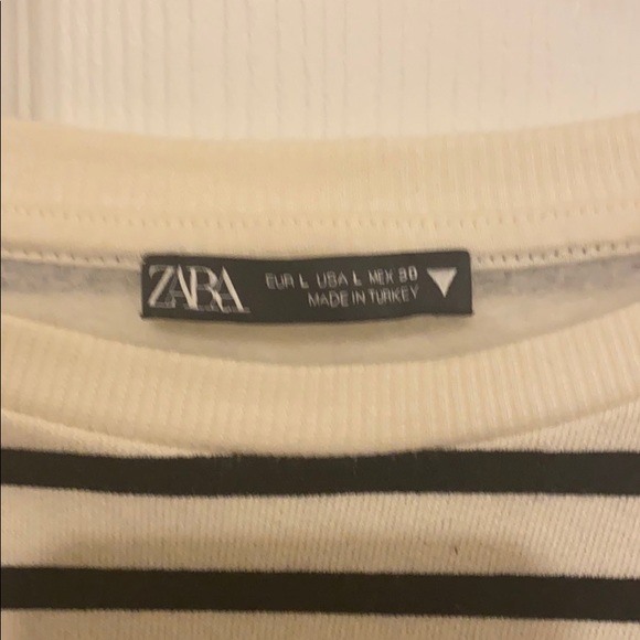 ❌SOLD❌ Zara Puff Sleeve Striped Top - Picture 2 of 4